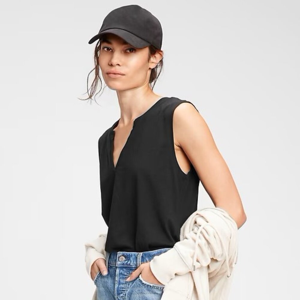 Gap Classic Splitneck Muscle Tank Top